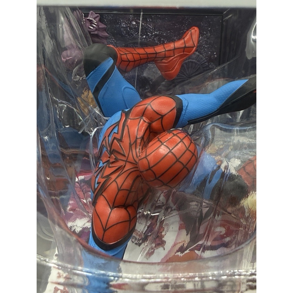 McFarlane Marvel Rivals Spider-Man 1:6 Platinum Ed Gamer Verse NIB Comic